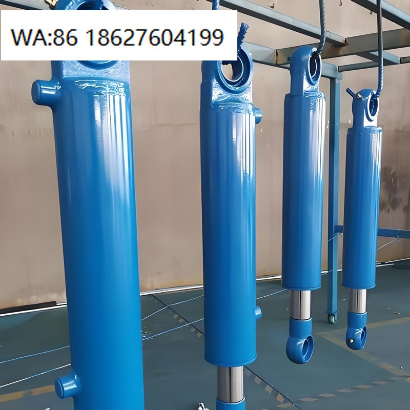 Heavy Equipment With Bucket - Ciężki cylinder hydrauliczny do koparek |