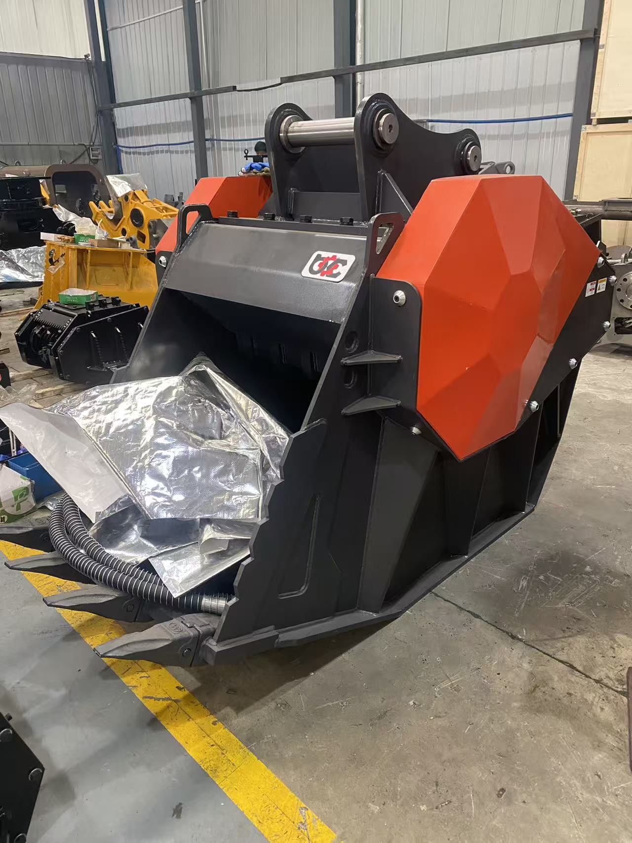 Kużel kruszący do koparki, hyd – Heavy Equipment With Bucket recenzja i cena